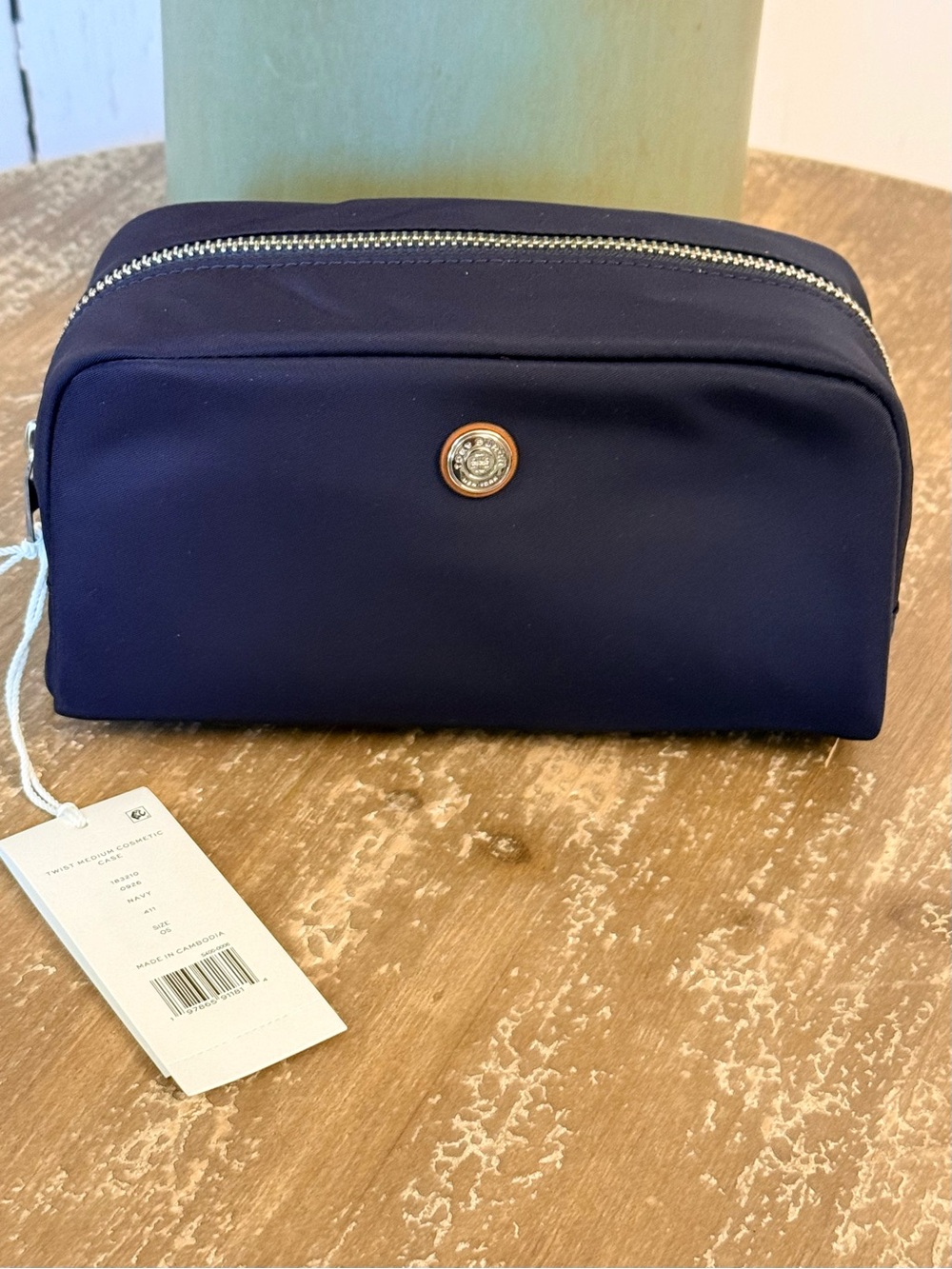 NWT: Tory Burch Twist Navy Toiletry/Cosmetic  Pouch